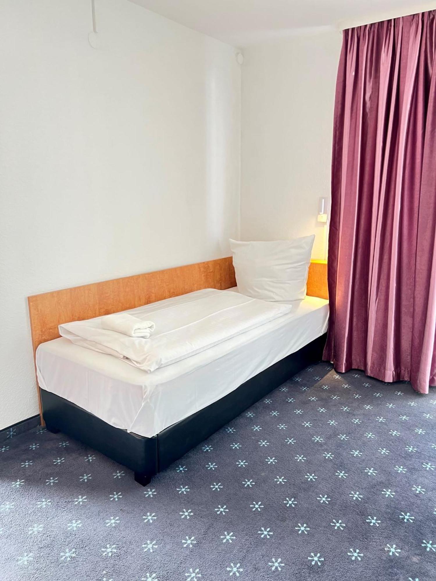 Hotel Neo Cologne Bonn Airport Rosrath Ngoại thất bức ảnh