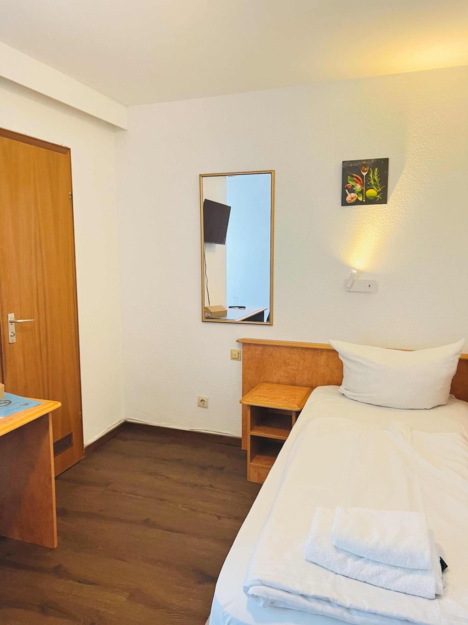 Hotel Neo Cologne Bonn Airport Rosrath Ngoại thất bức ảnh